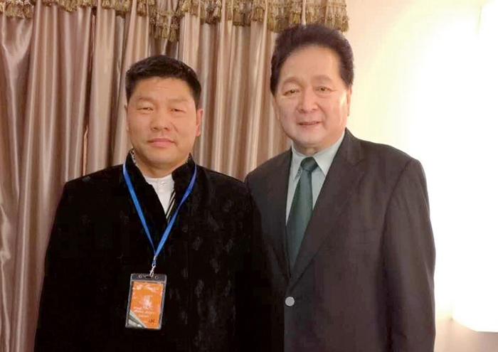 中國(guó)話(huà)劇研究會(huì)副主席國(guó)家一級(jí)演員瞿弦先生會(huì)見(jiàn)楊子良董事長(zhǎng)合影留念